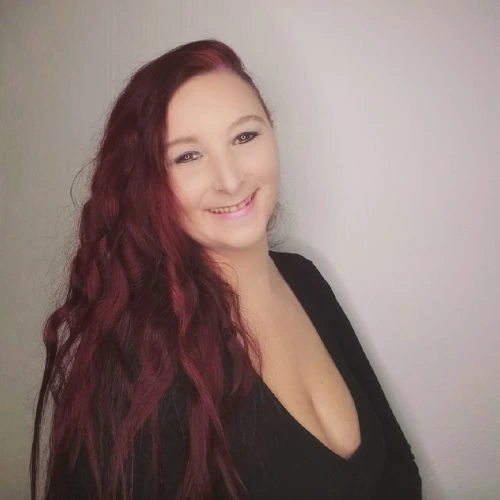 lara mirnik portfolio picture