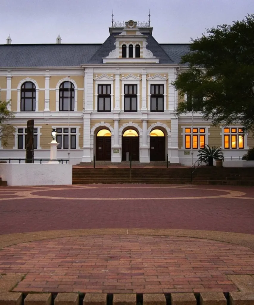 sightseeing cape town museum